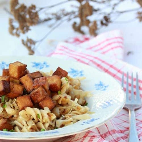 Těstoviny À La Halušky Se Zelím | Rychlá Alternativa Halušek | Vegan 1 Halušky se zelím trochu jinak. Těstoviny à la halušky připravíte rychle a jednoduše, bez zdlouhavého vaření haluškového těsta a bez masa.